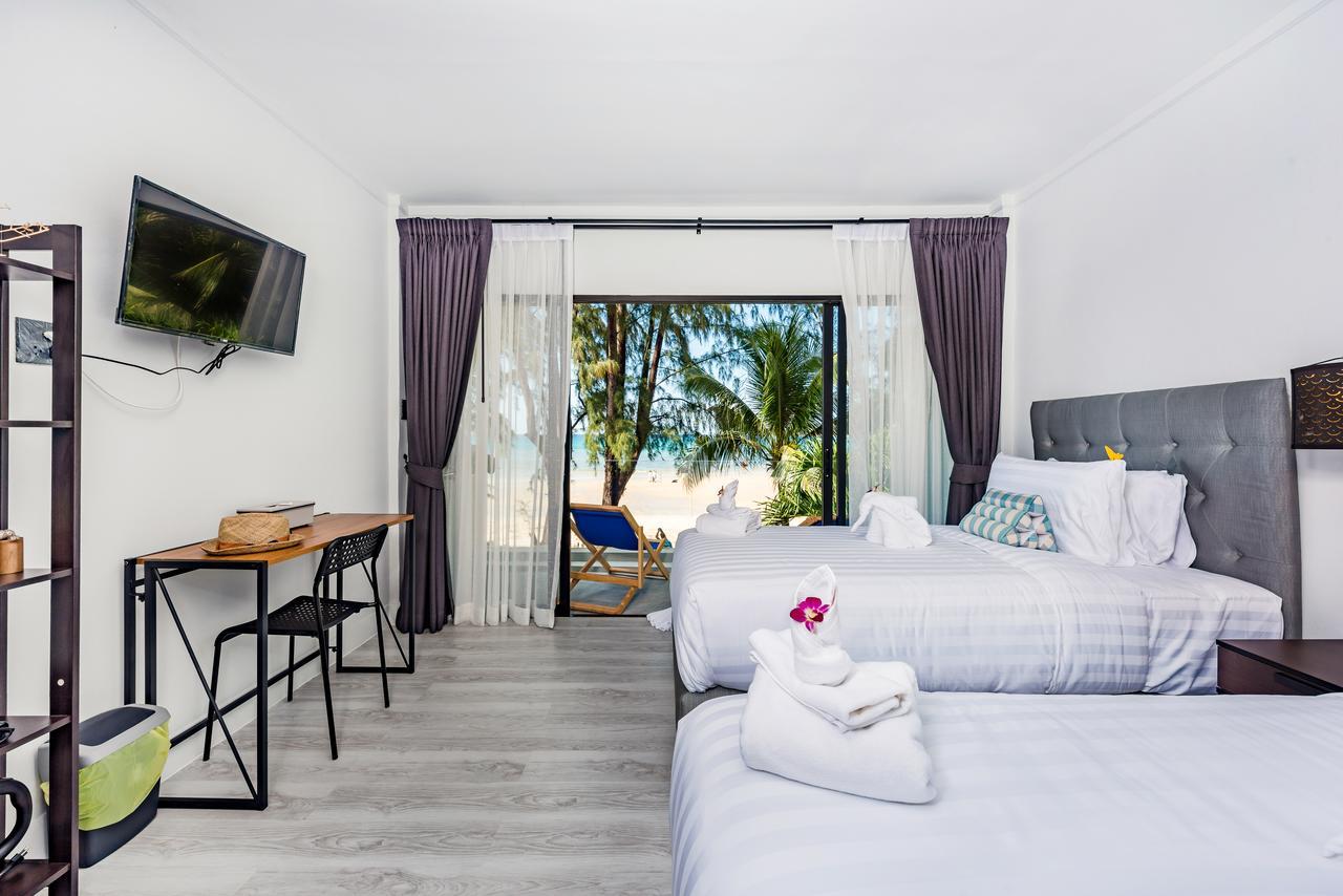 Superior Double or Twin Room Sea View