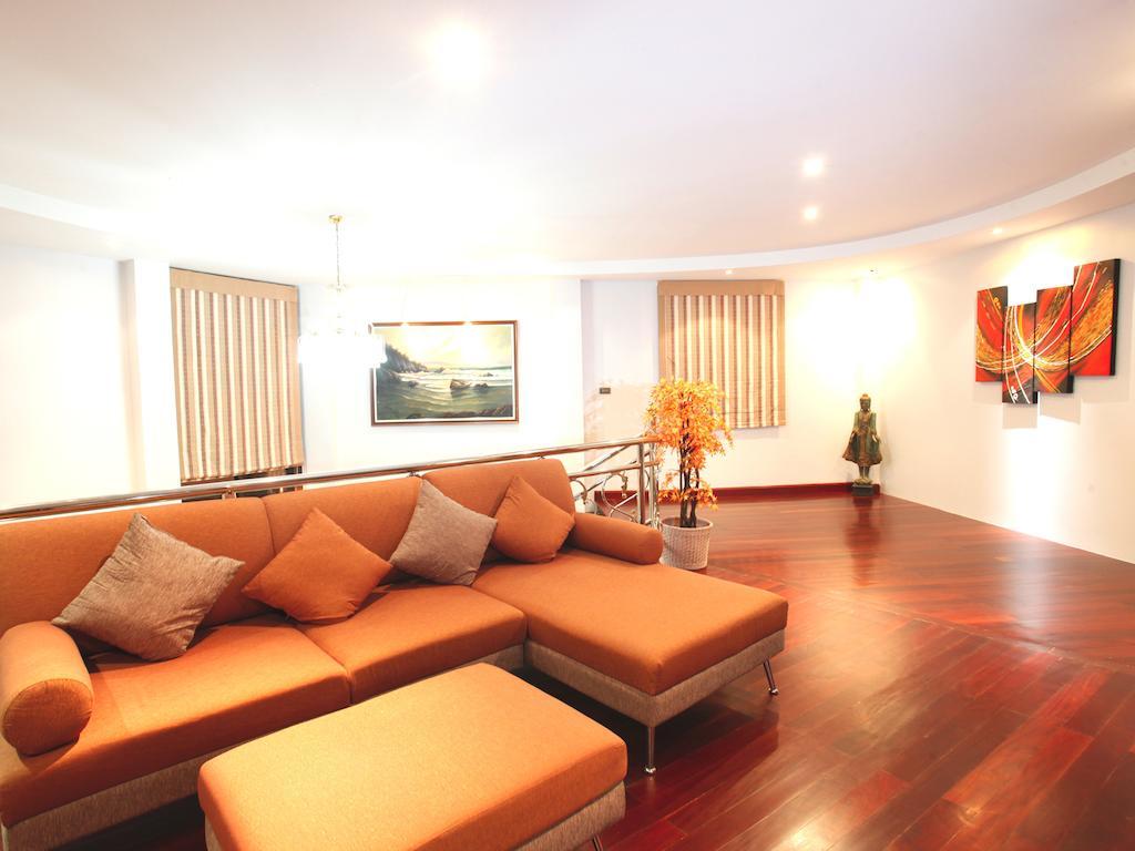 Three-Bedroom Thai Style Luxury Villa Private Pool,68666264:JPEG