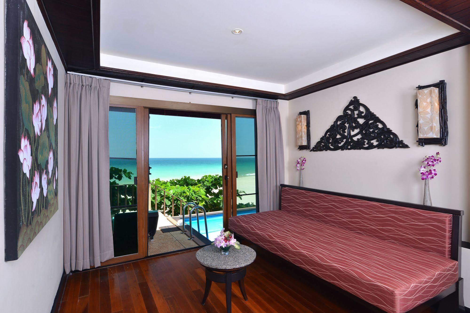 Two-Bedroom Suite Direct Beach Access