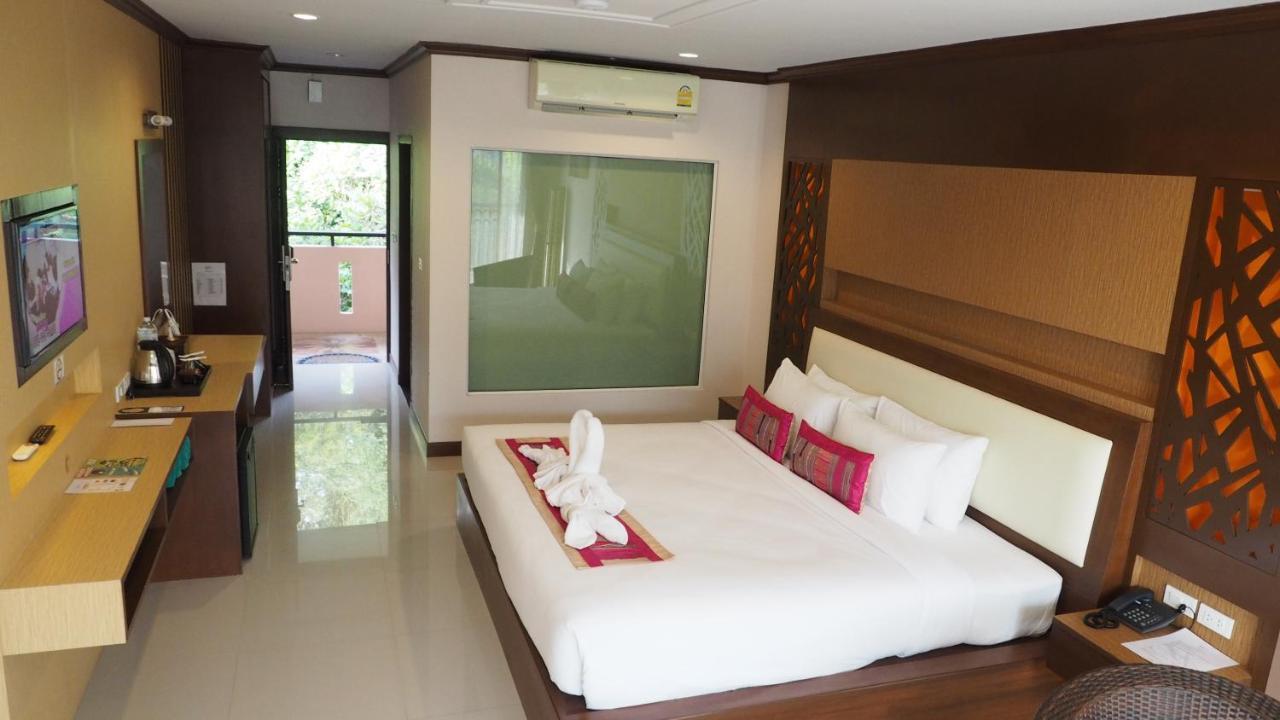 Super Deluxe Double Room Pool View