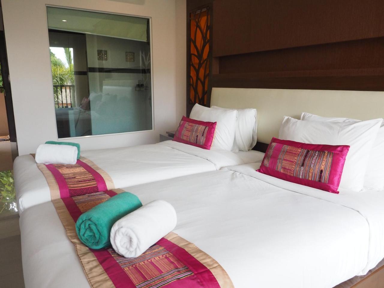 Super Deluxe Twin Room Pool View