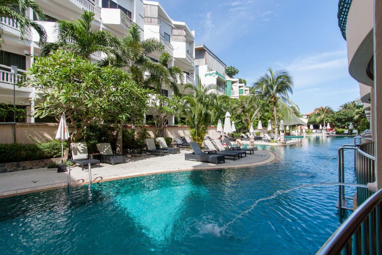 Deluxe Double or Twin Room Pool Access
