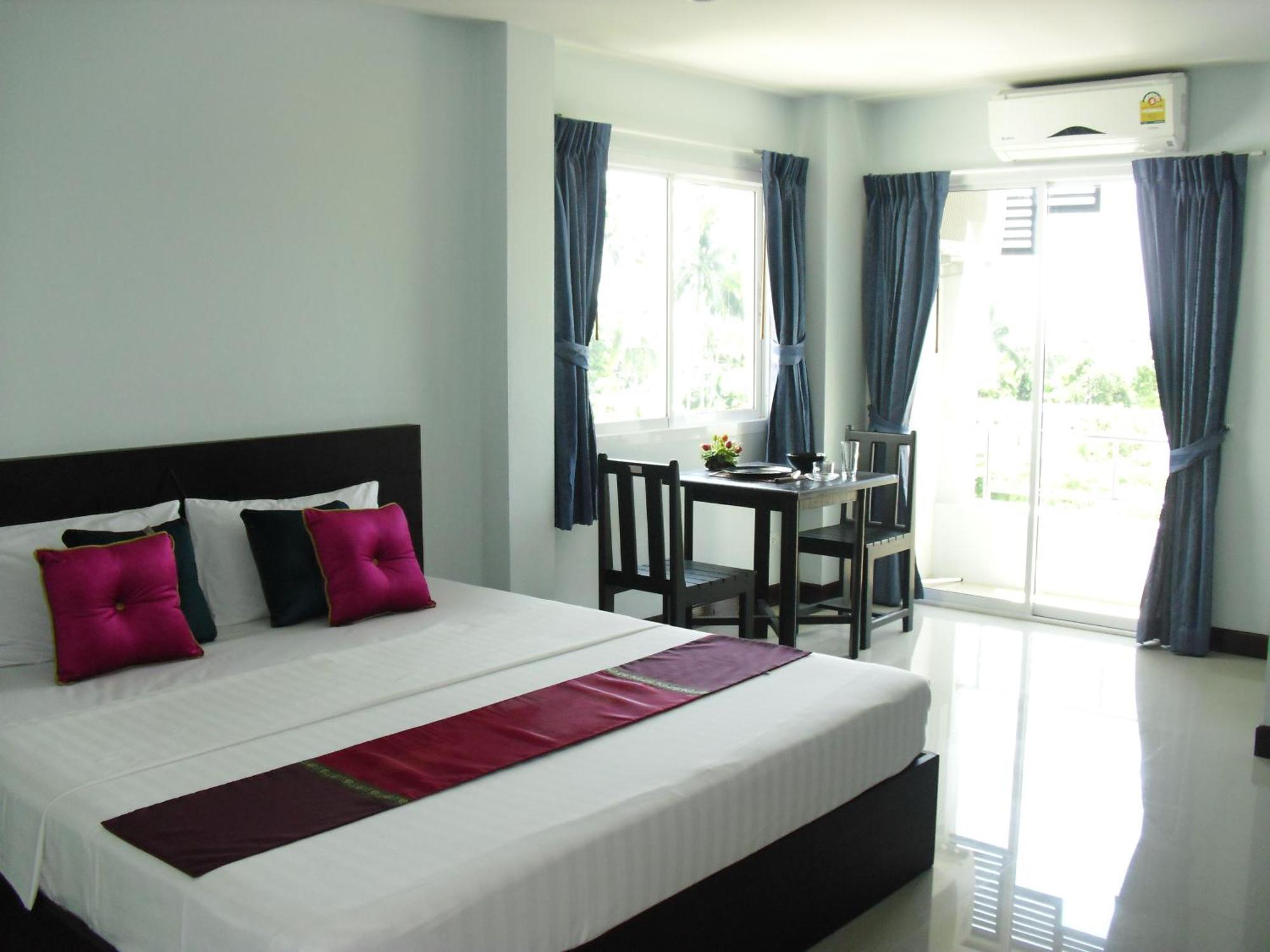 Deluxe Double Room,14052390:JPEG