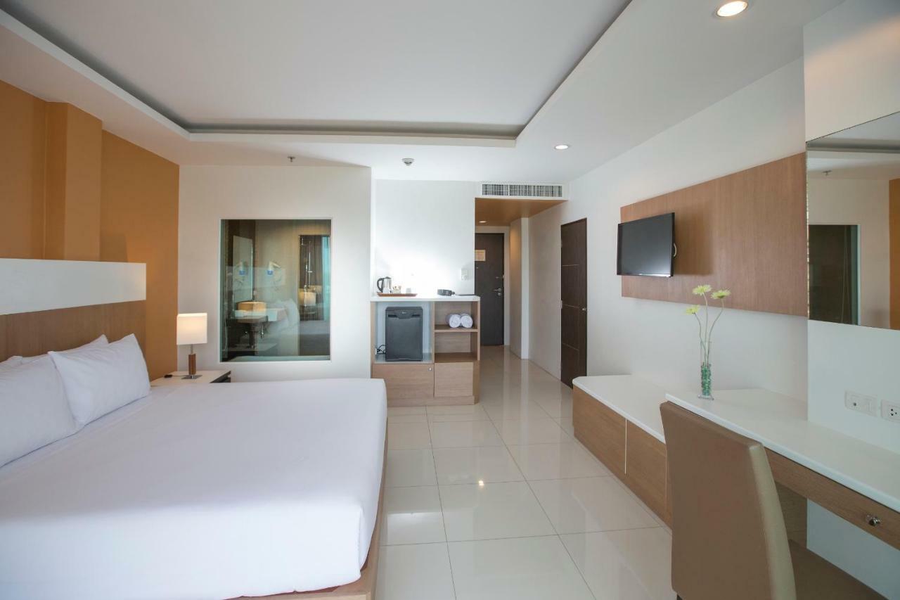 Deluxe Double or Twin Room,886506226:JPEG