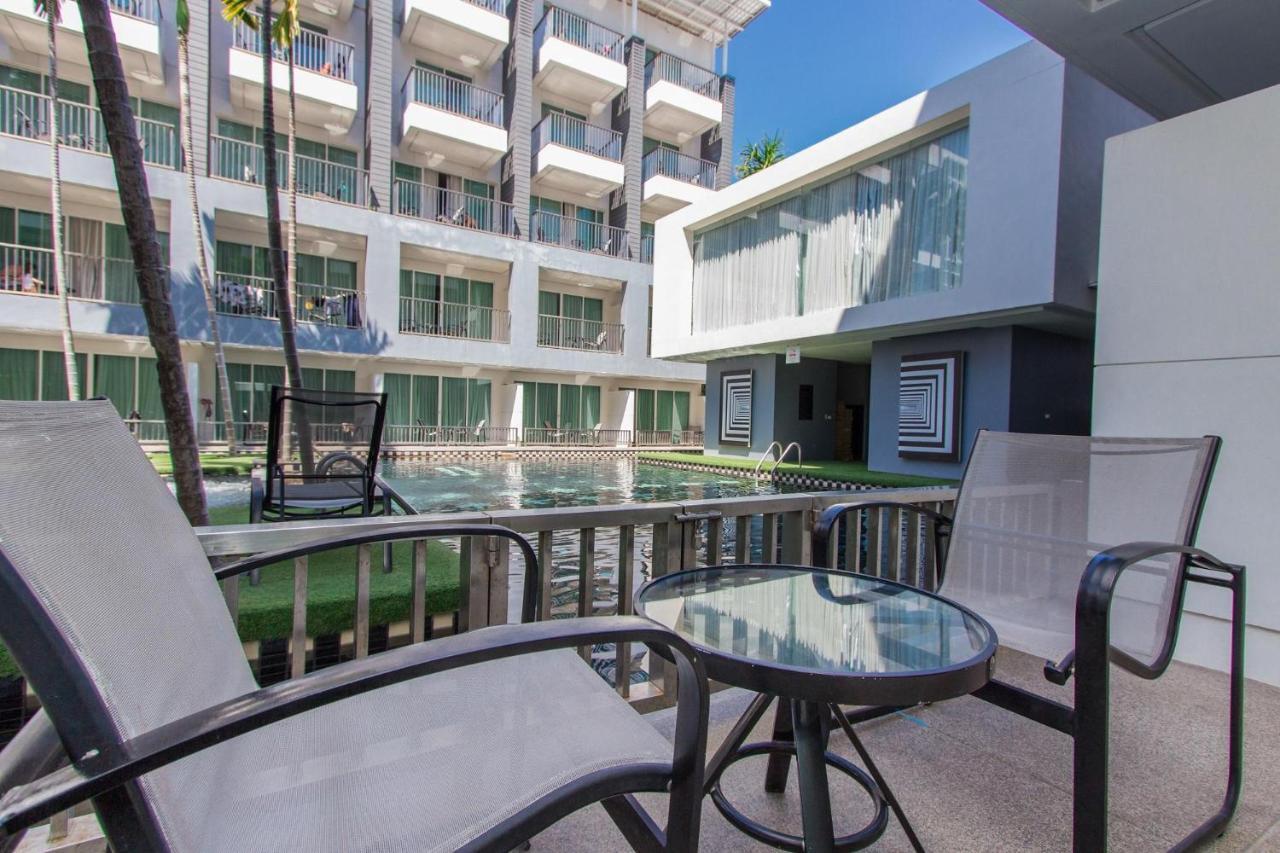 Deluxe Double or Twin Room with Pool Access