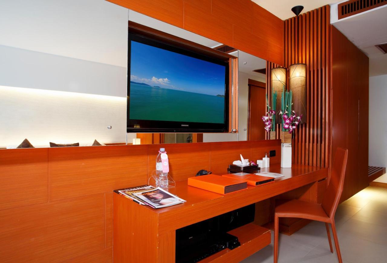 Deluxe Double Room Pool Access Daily Complimentary Minibar