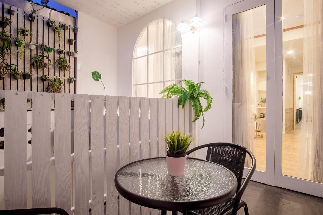 Suite with Balcony,985256854:JPEG