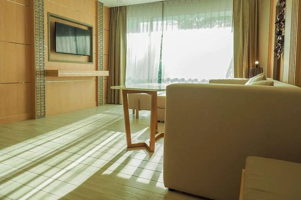 Clarion Hotel Patong Phuket-1