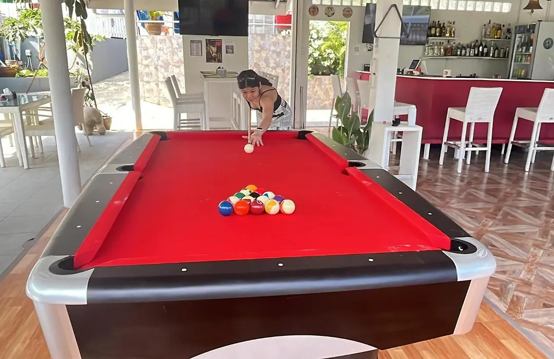 Elephant Sports Bar And Accommodation-1