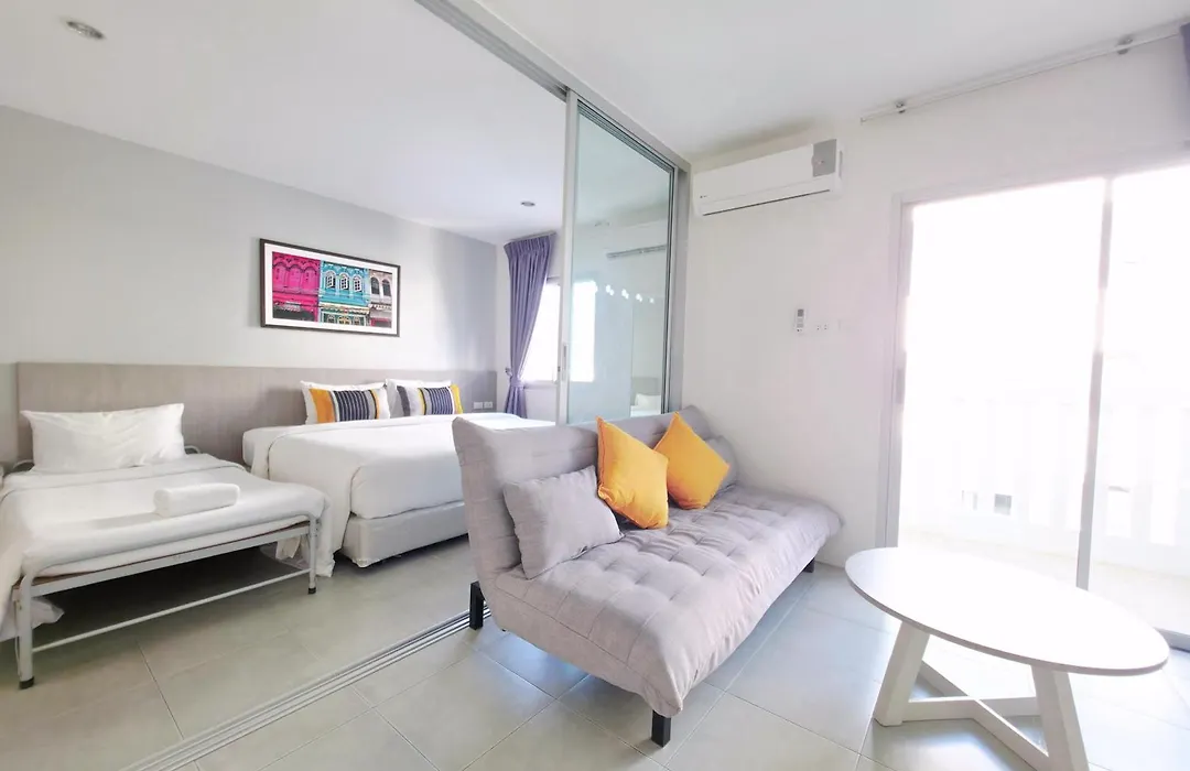 Recenta Suite Phuket Suanluang-1