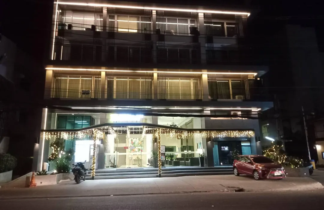 The Bay Exclusive Hotel-1