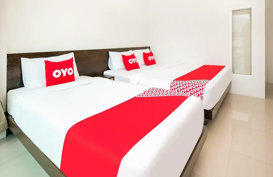 Oyo 250 July Hotel Patong-1