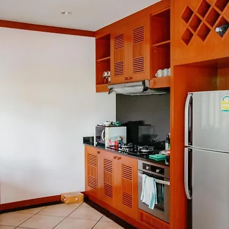 Lovely 2-Bedroom Villa With Pool 2 Mins From Beach-2