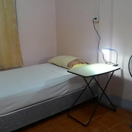 D'S Corner & Guesthouse-3