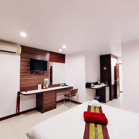 Patong Max Value Hotel-2