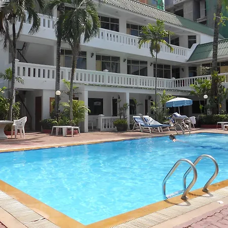 The Expat Hotel Patong-2