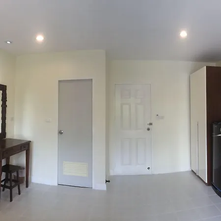Glitter House-3