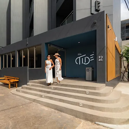 Hotel Tide Phuket Beachfront-3