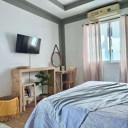 Sea Dreamer Beachfront Apartments-2