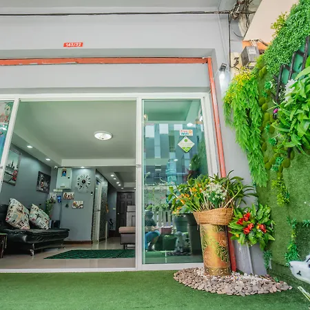 Menulis Coolly House Patong-2