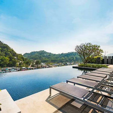 Favstay - The Base Height Phuket-3