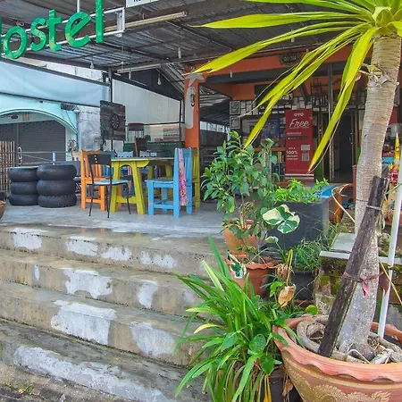 Oyo 586 I Hostel-2