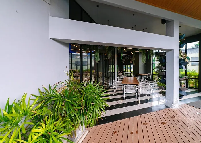 Ratana Hotel Sakdidet, Phuket Town