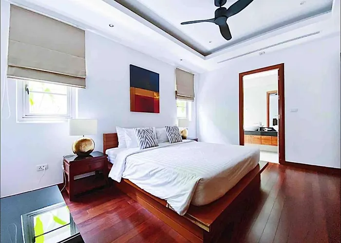 Luxe 2Br Pool Villa Walk To Bangtao Beach Phuket admite animales