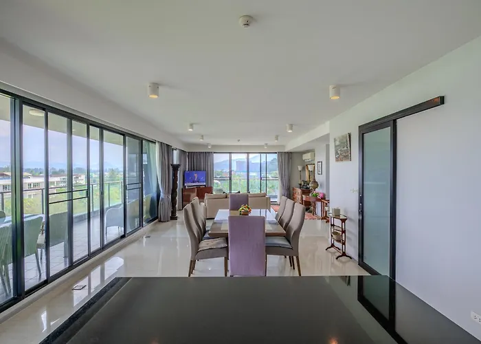 Moteles cerca de Parque temático Phuket FantaSea