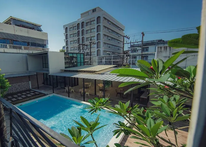 Hotel October Phuket